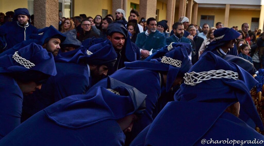 Foto de la cofradía - Indumentaria
